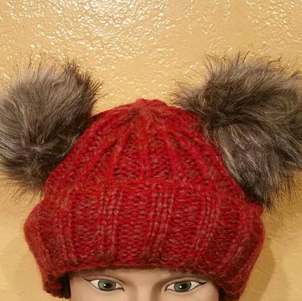 Beanie Pom poms